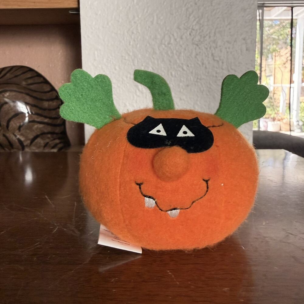 Vintage Hallmark Masked Pumpkin Plush Toy Decor Jack O Lantern Halloween 1986